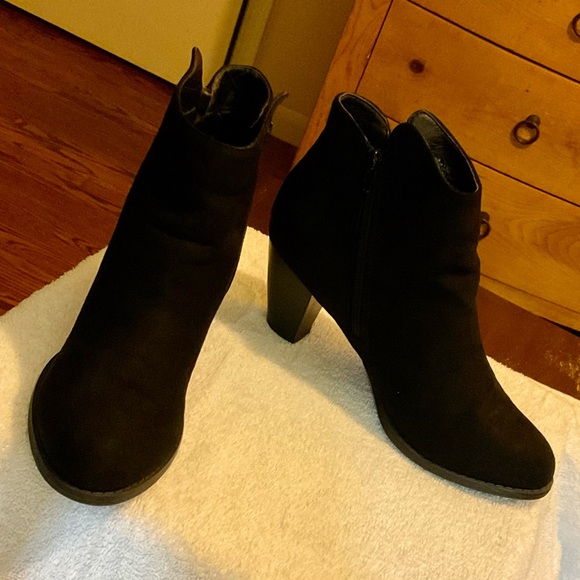 JUSTFAB BLACK & BROWN Western Style Loana Faux Suede Stacked Heel BootS. Sz-10 - Picture 9 of 11